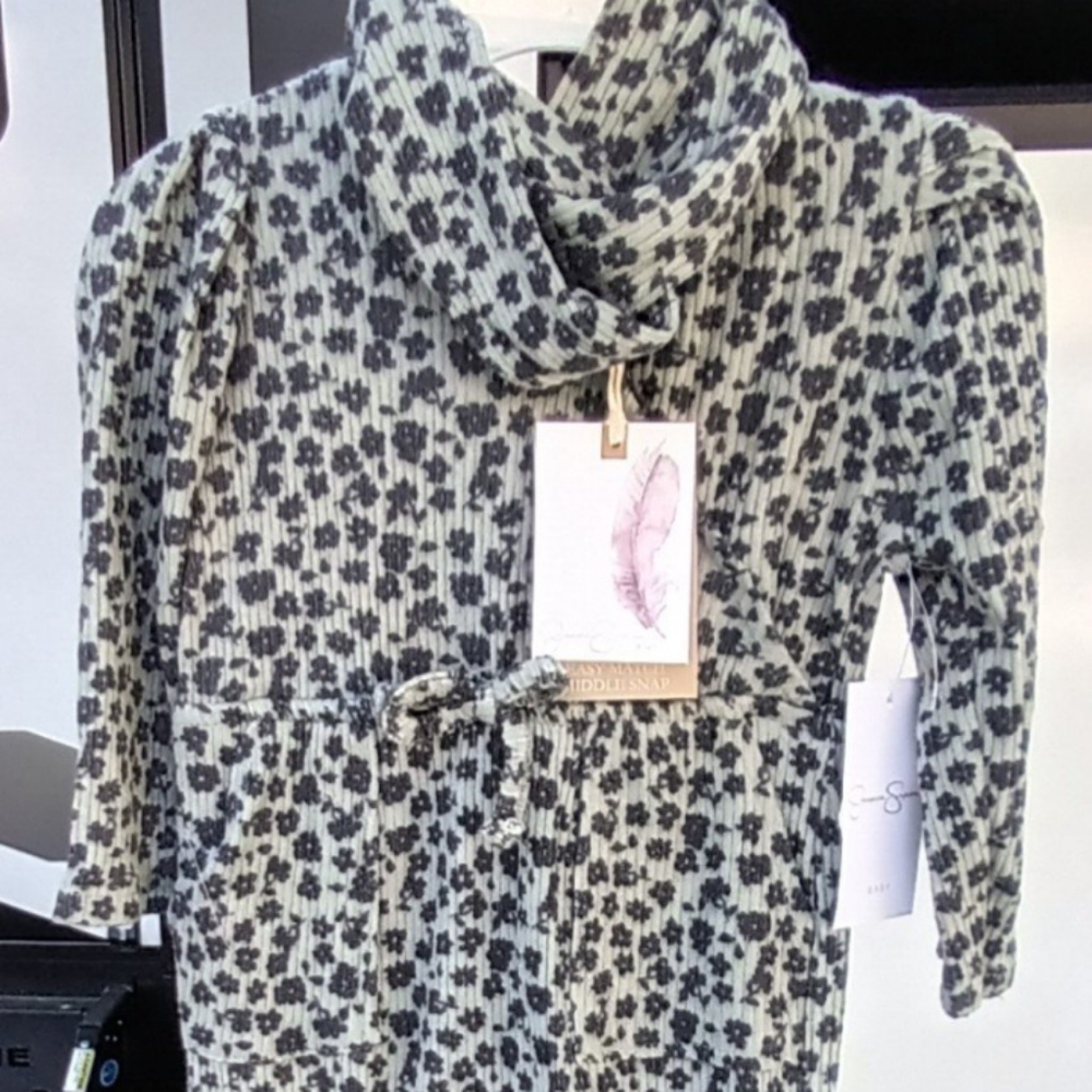 Girls Jumper size 18 mo